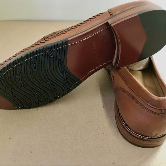 NWOB Tommy Bahama Hasslington Woven Venetian Leather Loafer